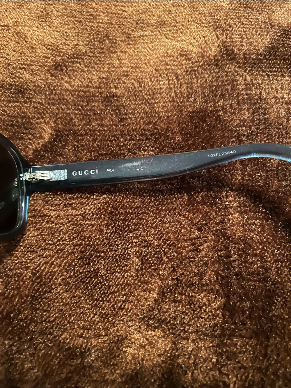 Gucci Black Dark Blue Frame Sunglasses - Picture 5 of 5